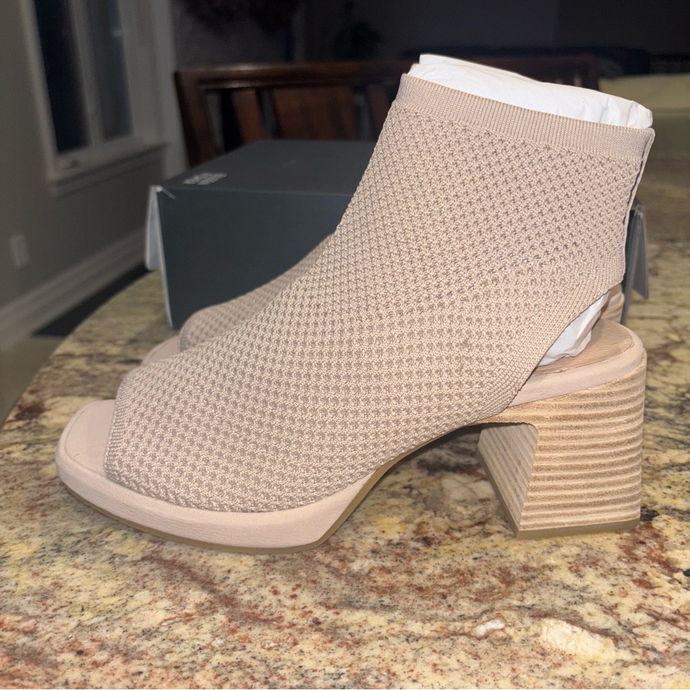 EILEEN FISHER Blush Cutout Bootie NIB - Picture 12 of 15